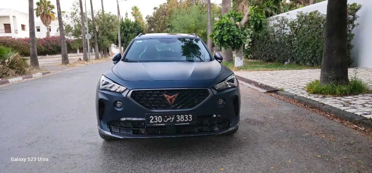  MAHINDRA XUV 300 ( Malle ; Parechoc et sous Parechoc arrière ; Feu antibrouillard arrière Pièce d'origine 