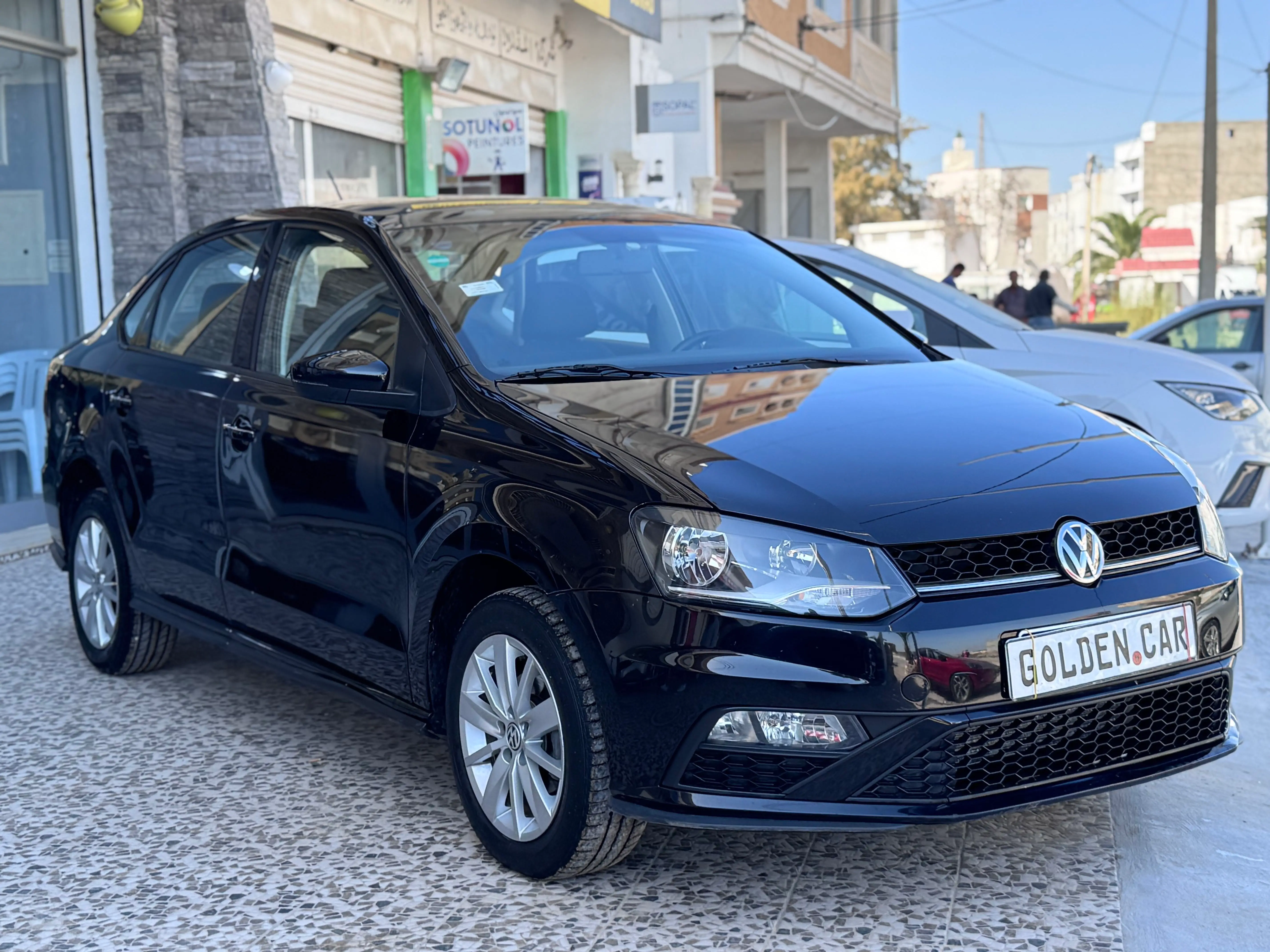  VW Polo Sedan Highline à Kairouan - Photo 2