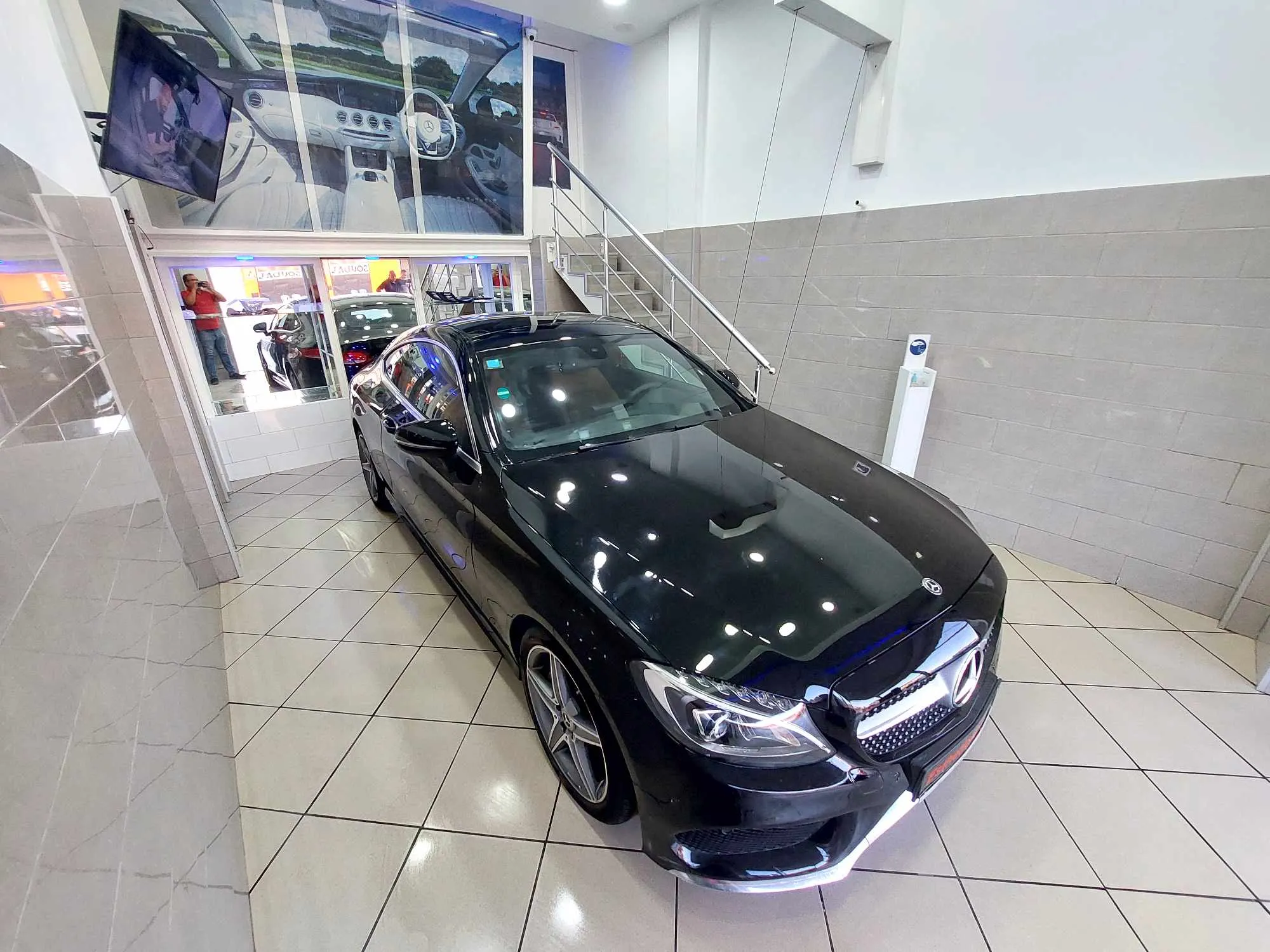  Mercedes-benz C coupe 2017 - Tel 98479647 à Ariana - Photo 2