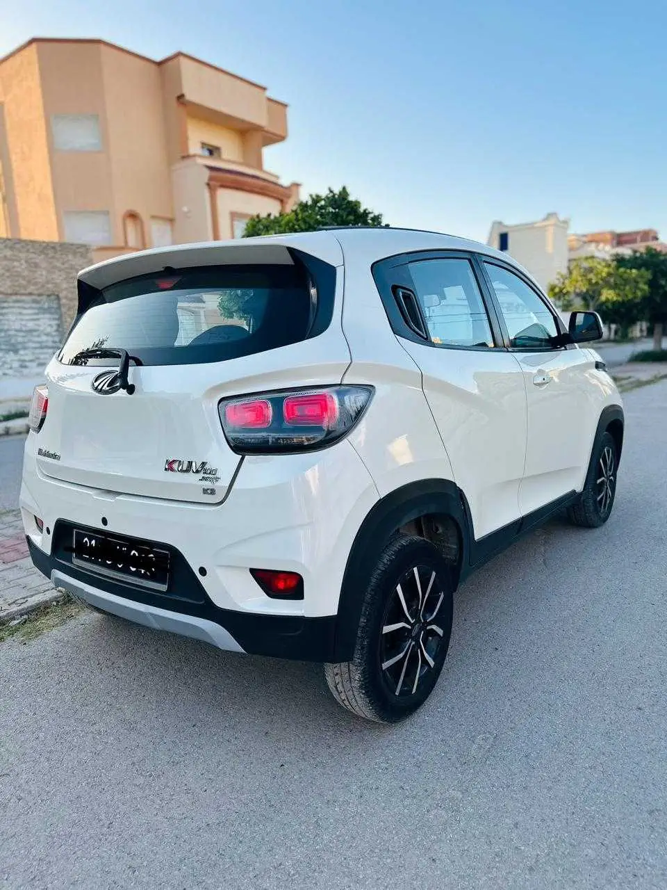  Mahindra kuv 100 à Ben Arous - Photo 3