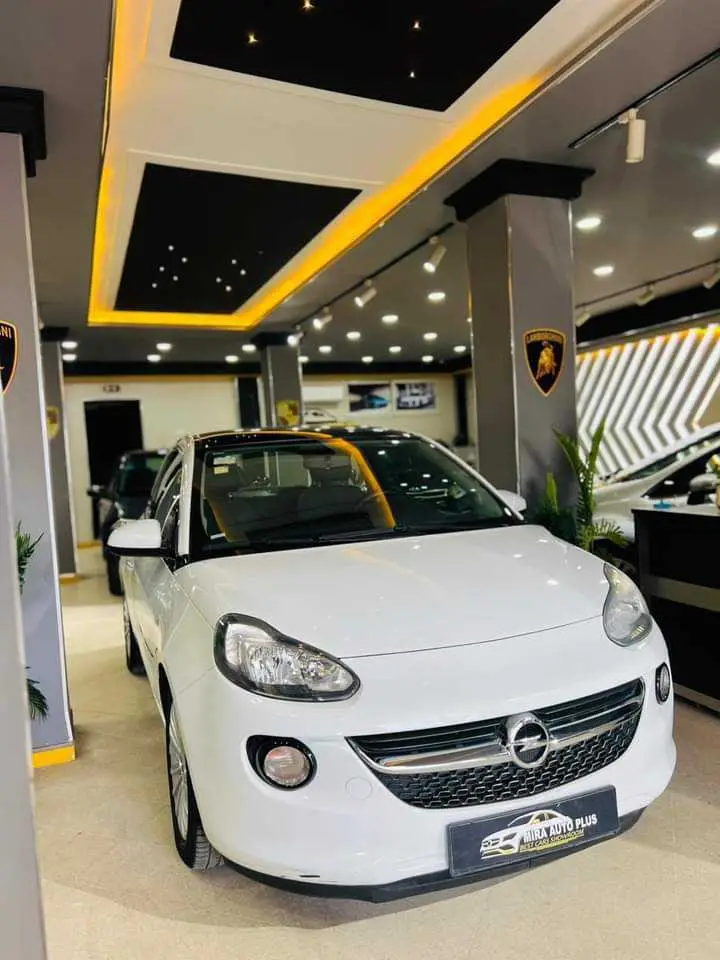  Opel ADAM à Manouba - Photo 2