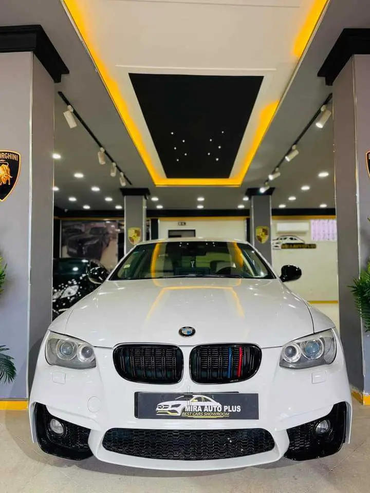  BMW E92 pack M à Manouba - Photo 3