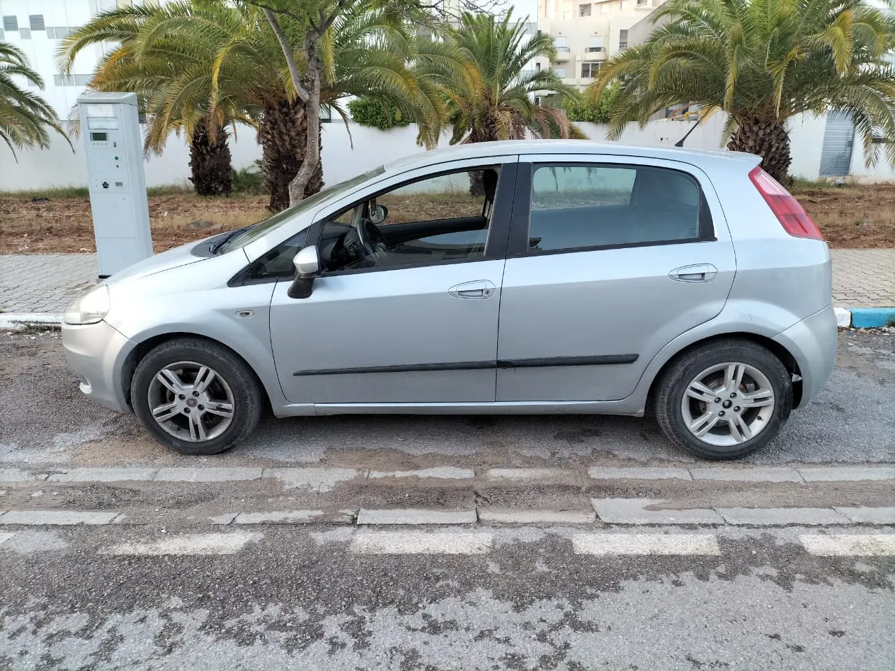  Fiat grande punto toute options à Tunis - Photo 3