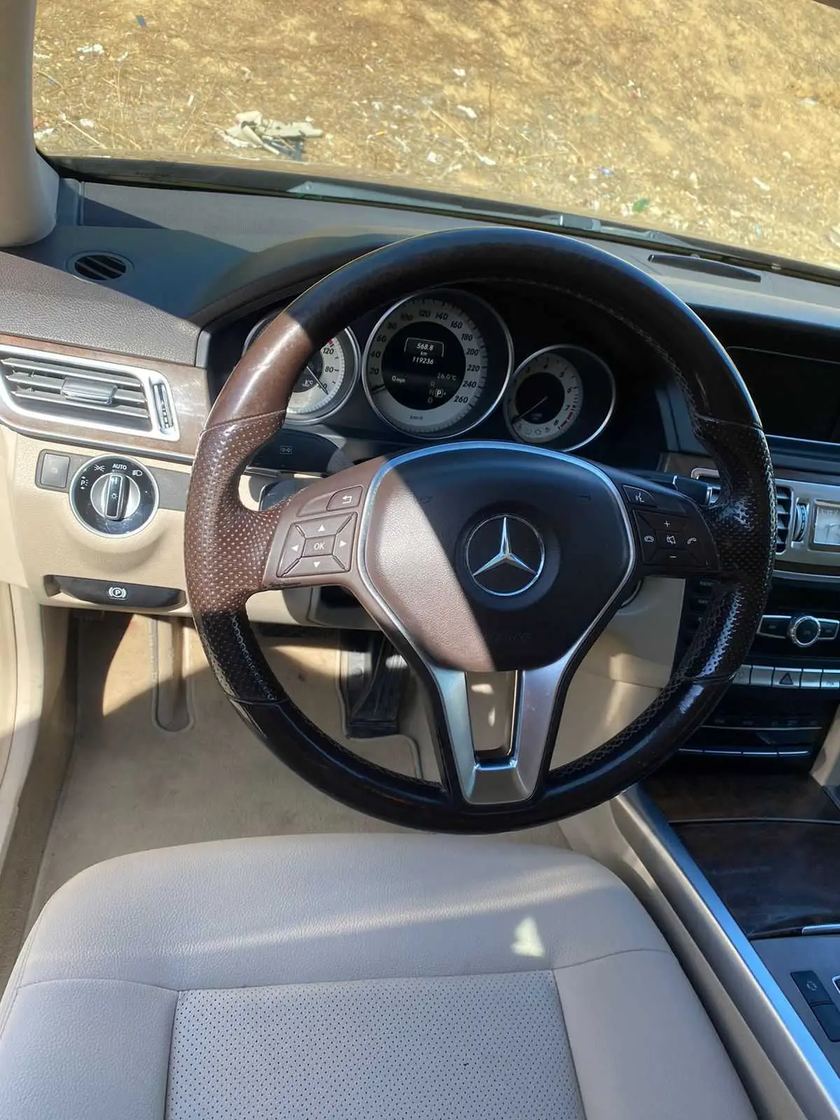 Mercedes classe E180 AVANTGARDE W212 à Ariana - Photo 2