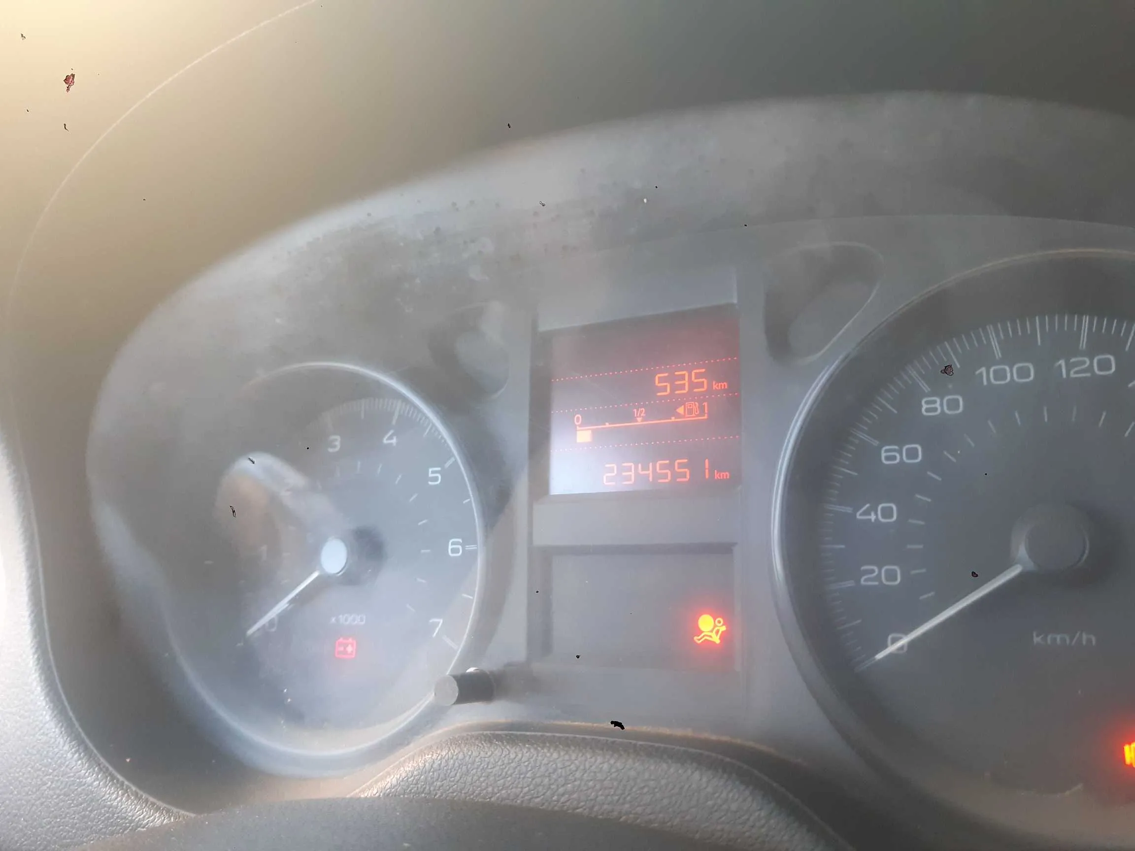  A vendre Peugeot 301 pure tec à Ben Arous - Photo 3