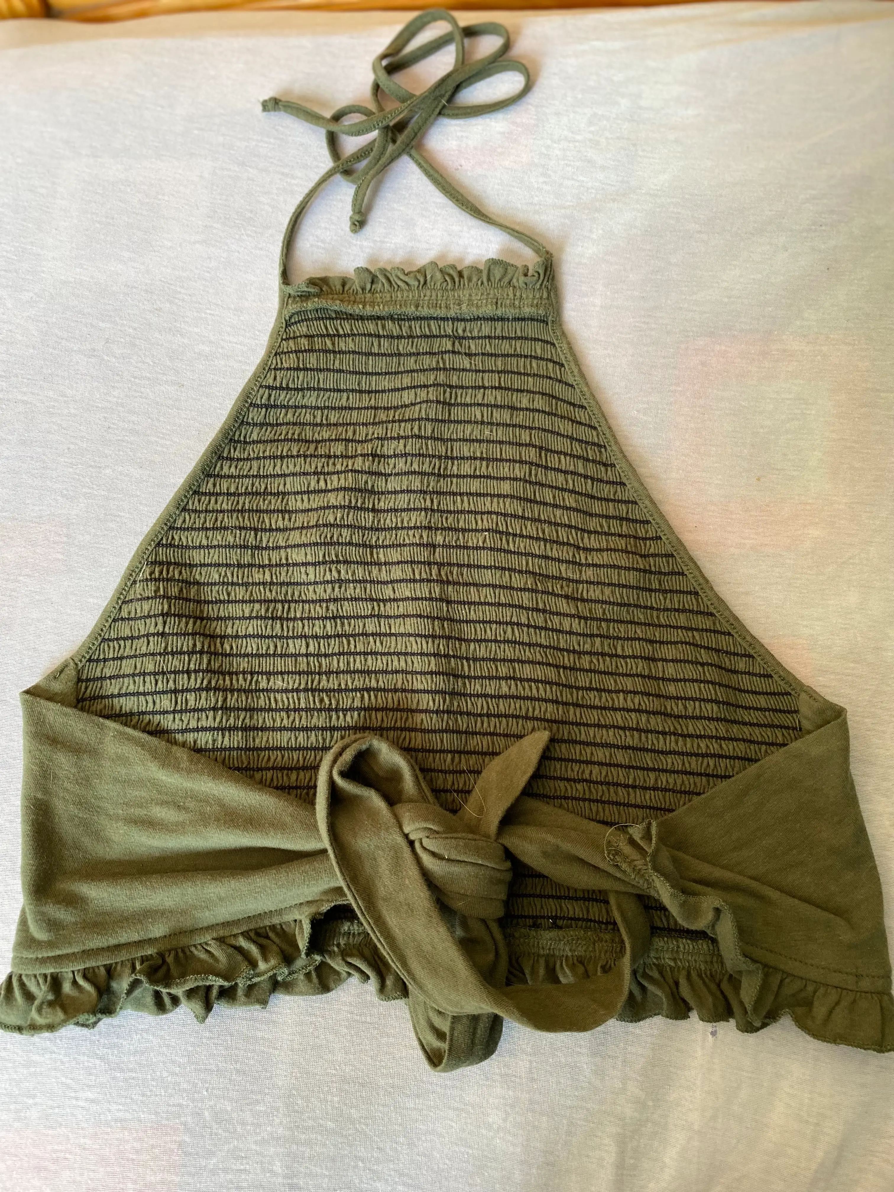  Crop top verte military à Ariana - Photo 2
