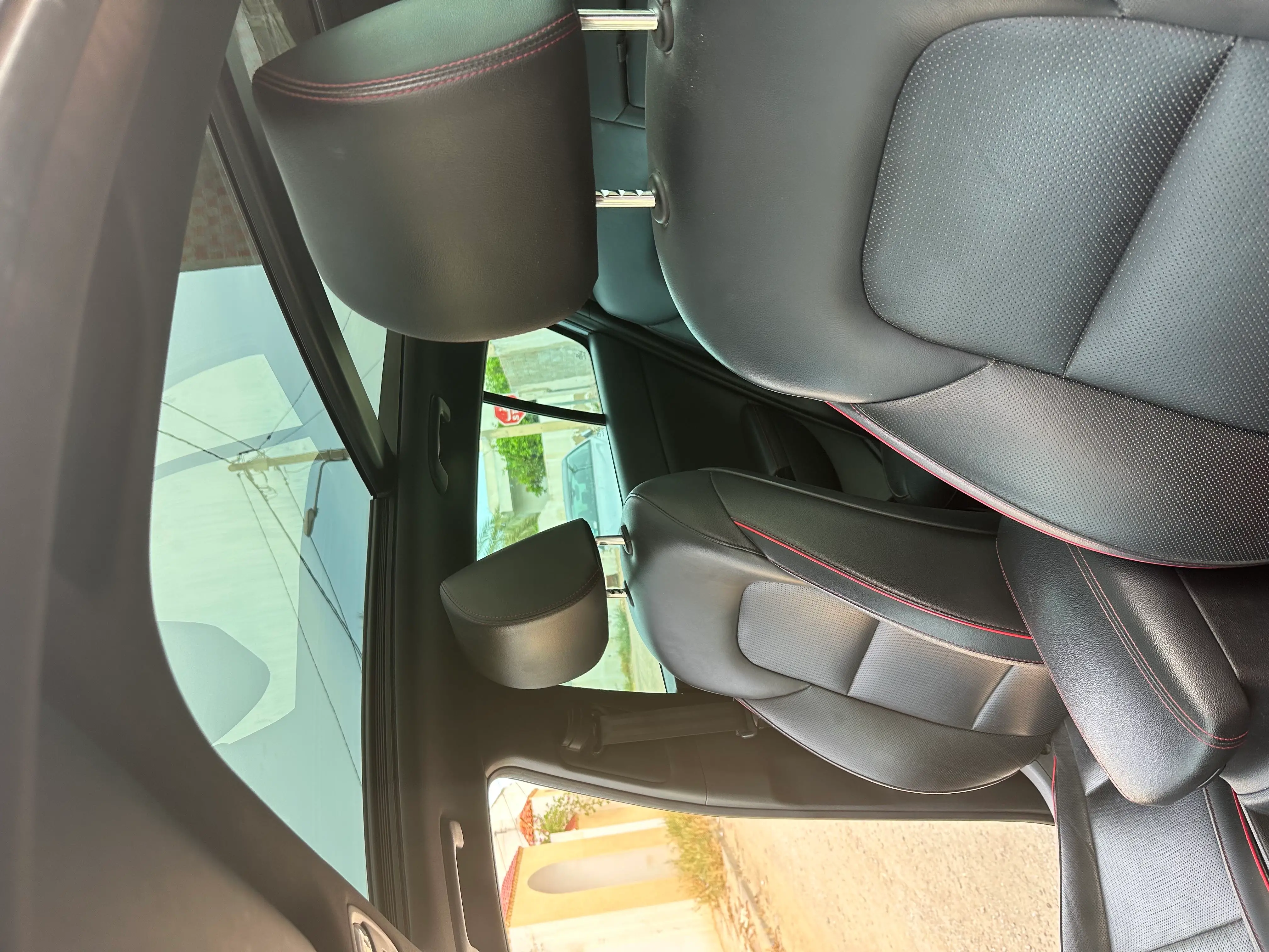  Kia sportage 4*4 gt line à Sfax - Photo 3