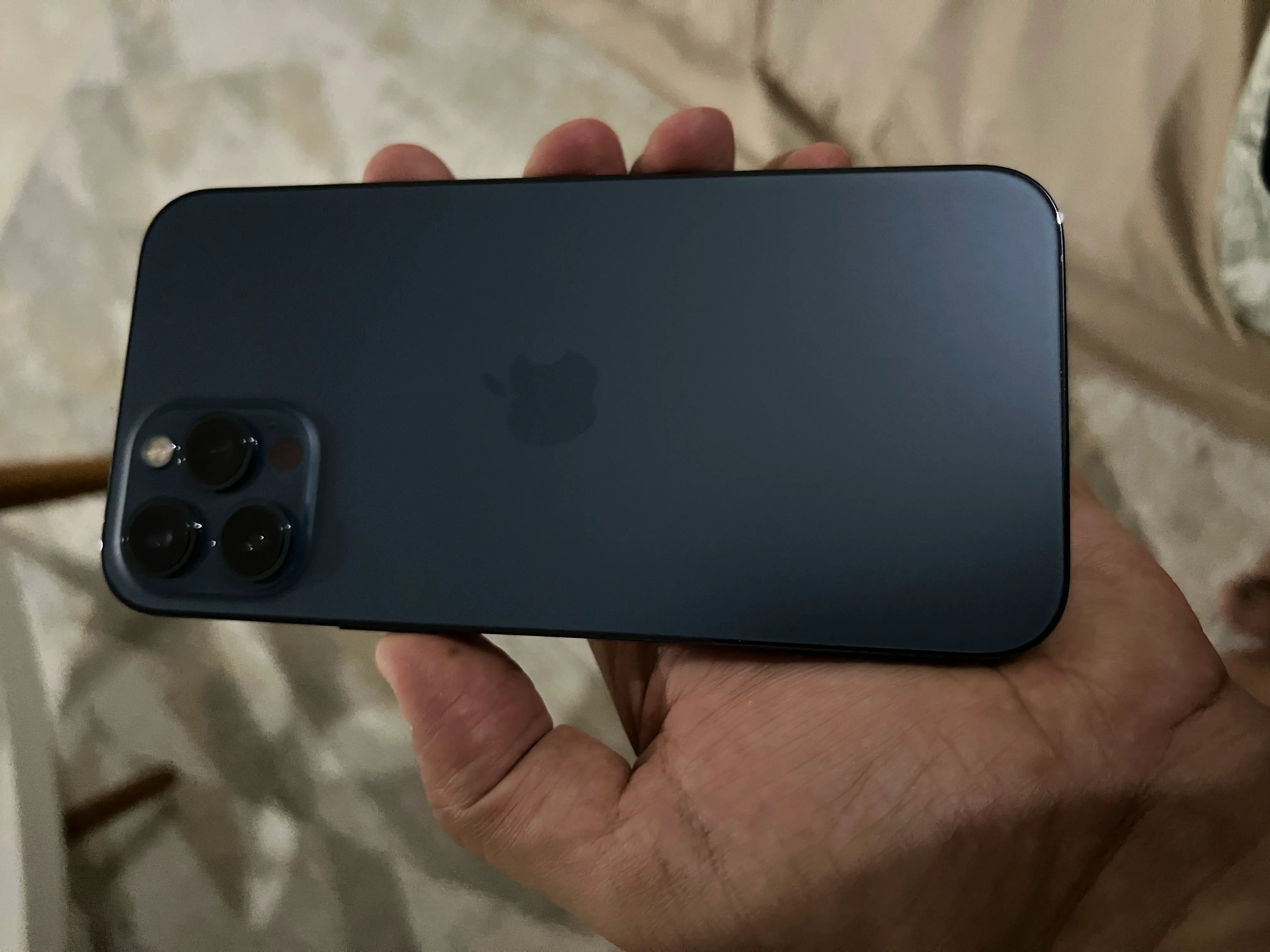  iphone 12 pro max 256 à Mahdia - Photo 2
