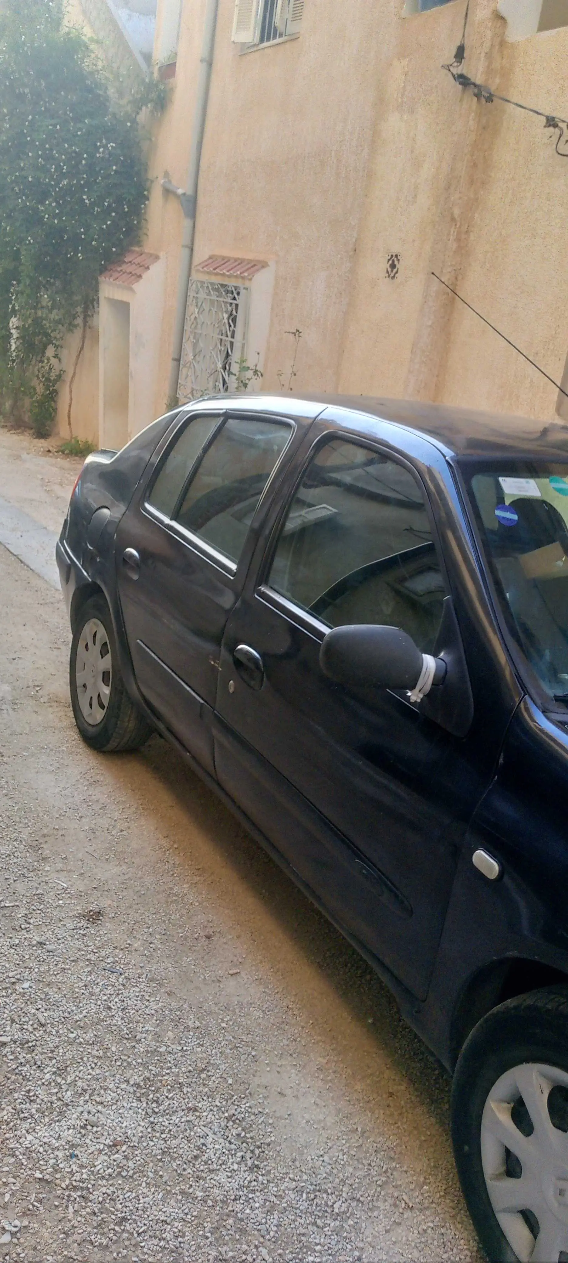  Clio clasique à Ariana - Photo 2