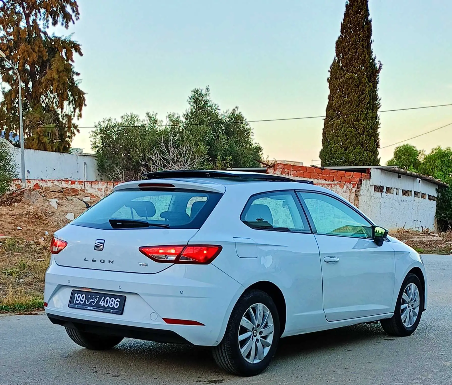  ???? SEAT LEON ✋1 ère main à Ariana - Photo 2
