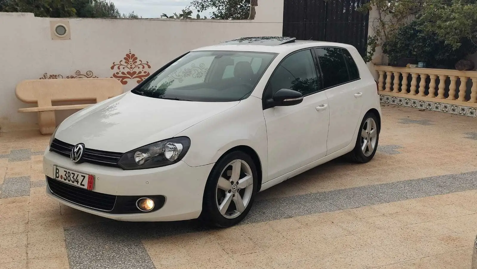  Golf 6 tdi Match plus toit ouvrant à sousse - Photo 2