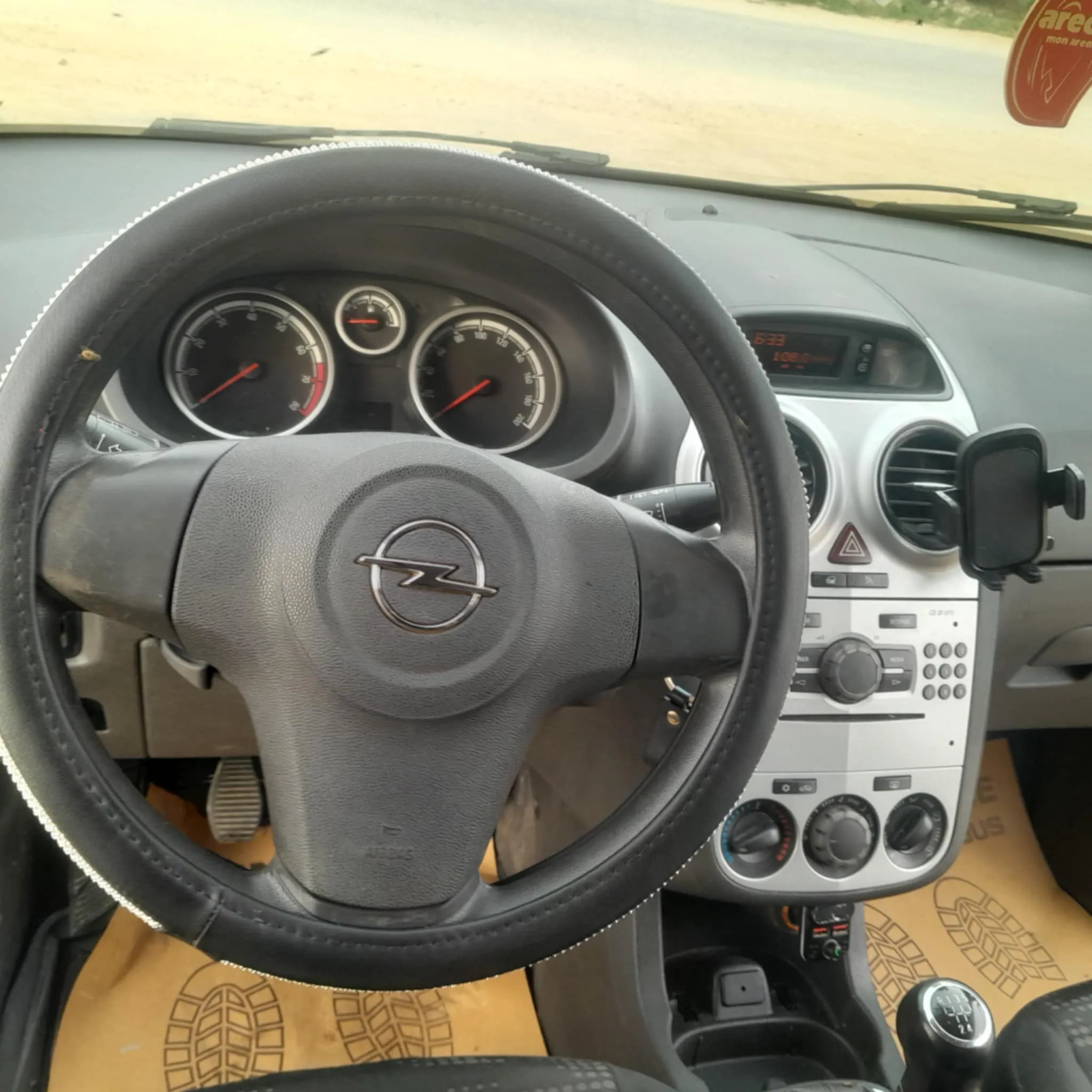  Opel Corsa D à Tunis - Photo 3