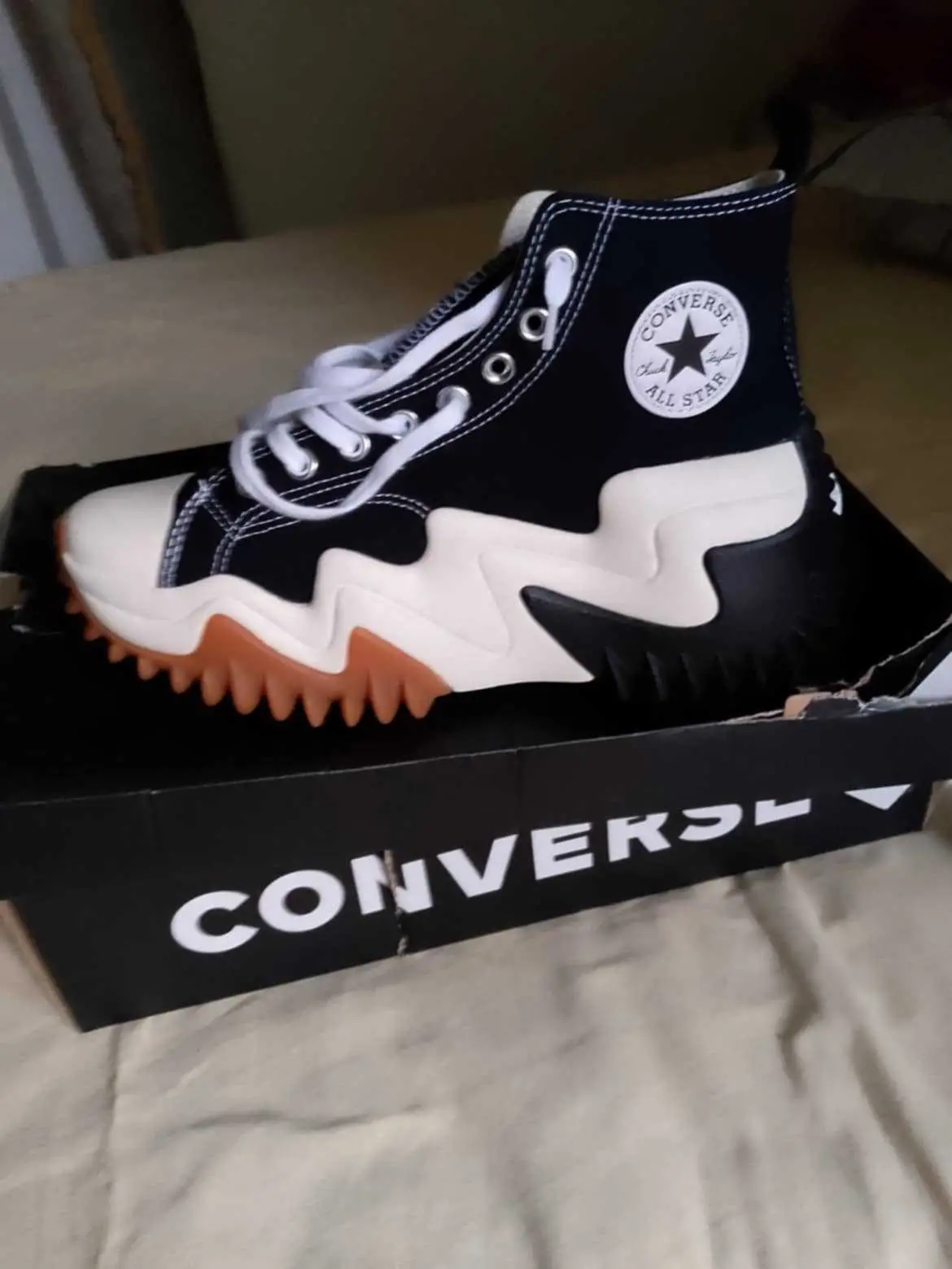  Chaussure converse à Ben Arous - Photo 2