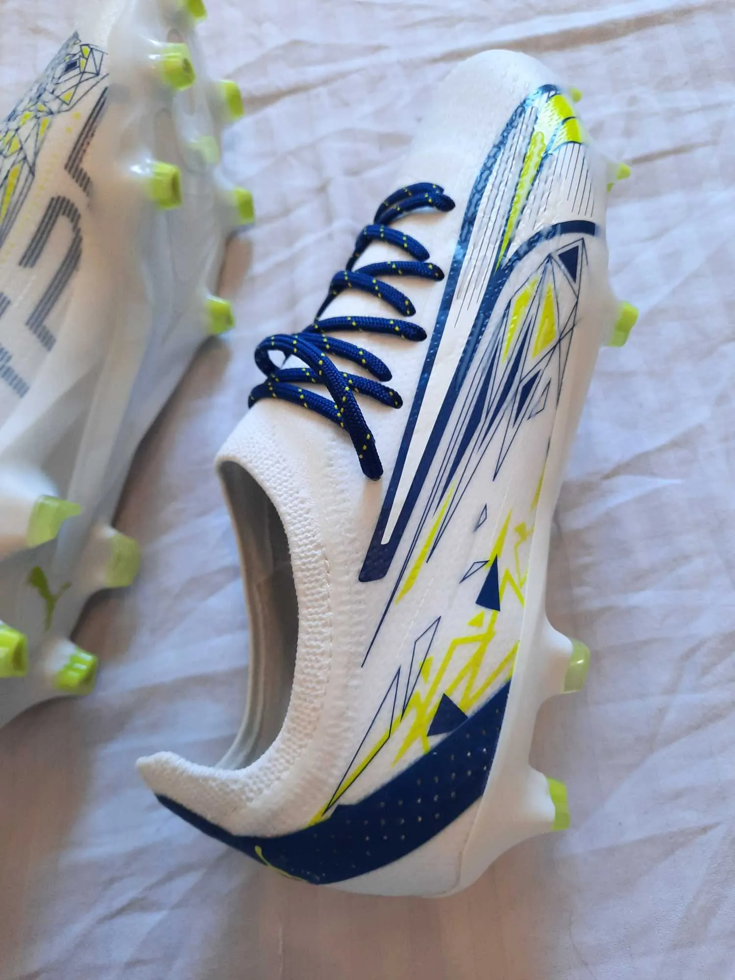  Crampons Neuf PUMA ULTRA ULTIMATE CP à moitié prix à Tunis - Photo 3