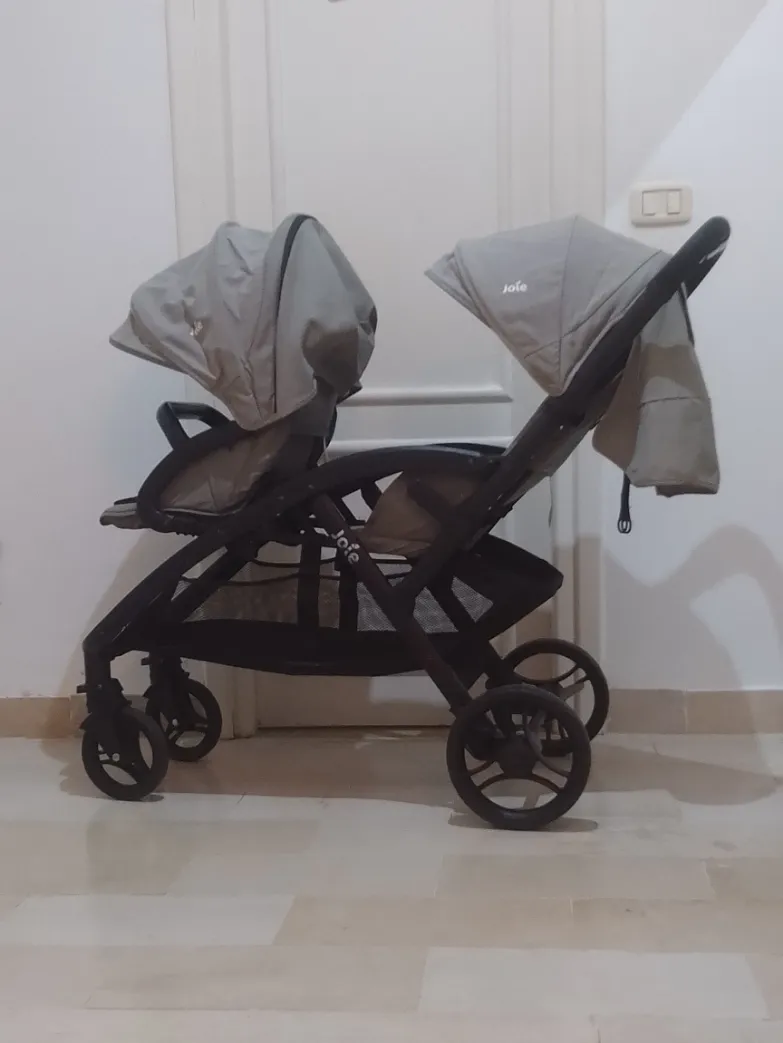  poussette pour jumeaux et siège auto à Manouba - Photo 2
