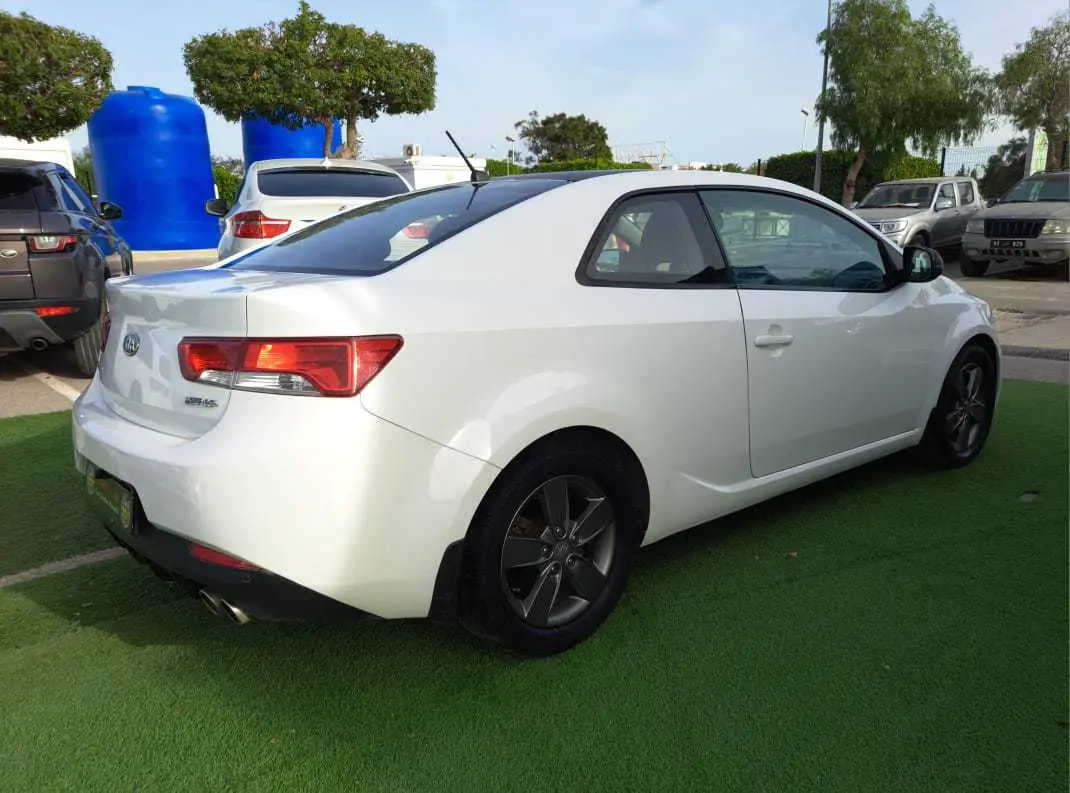  Kia cerato koup à Tunis - Photo 2