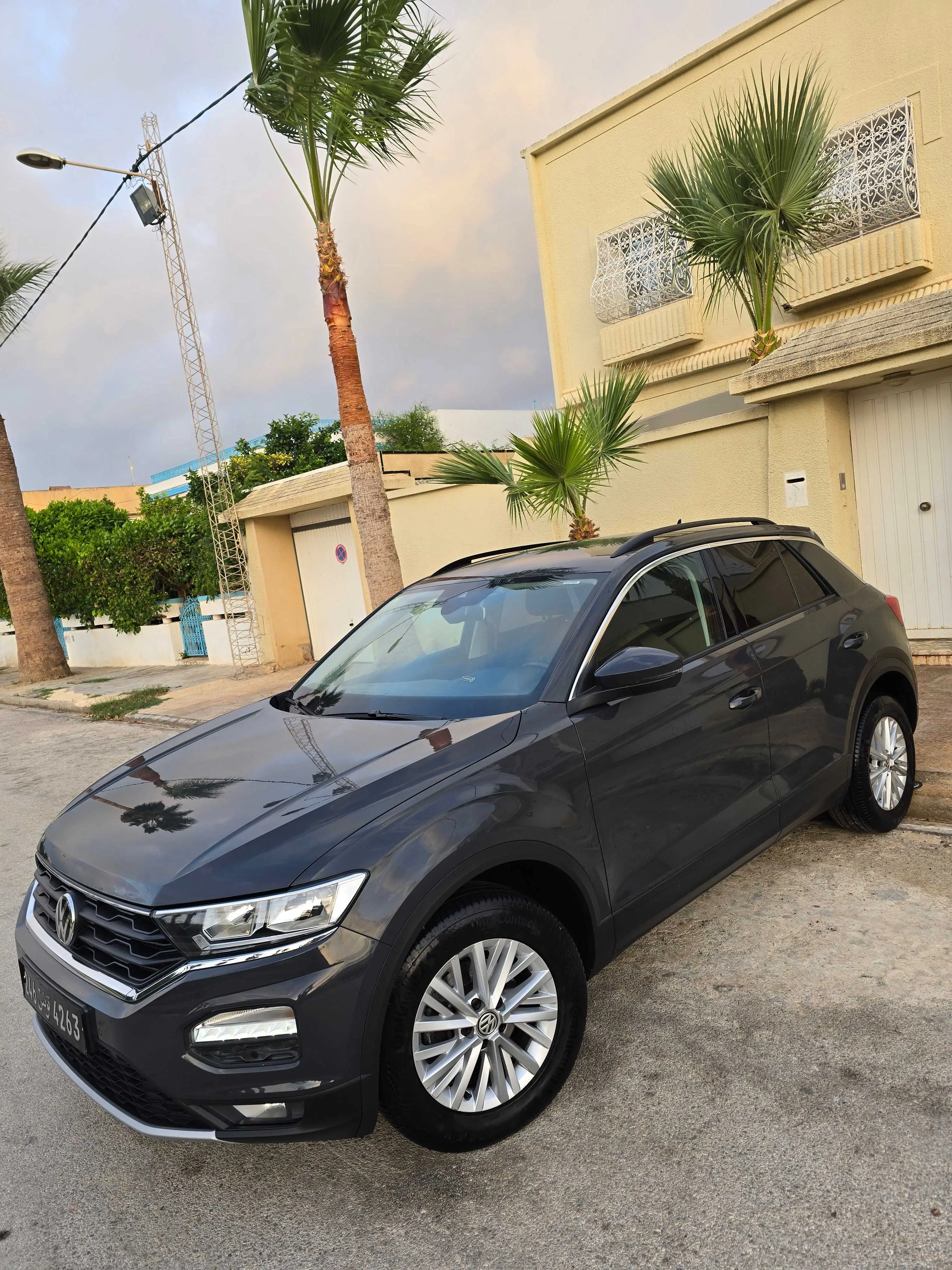  Av volkswagen T-ROC 2020 essence 6cv boîte 6 ttoption importée dernière série tél 23964164 à Nabeul - Photo 3