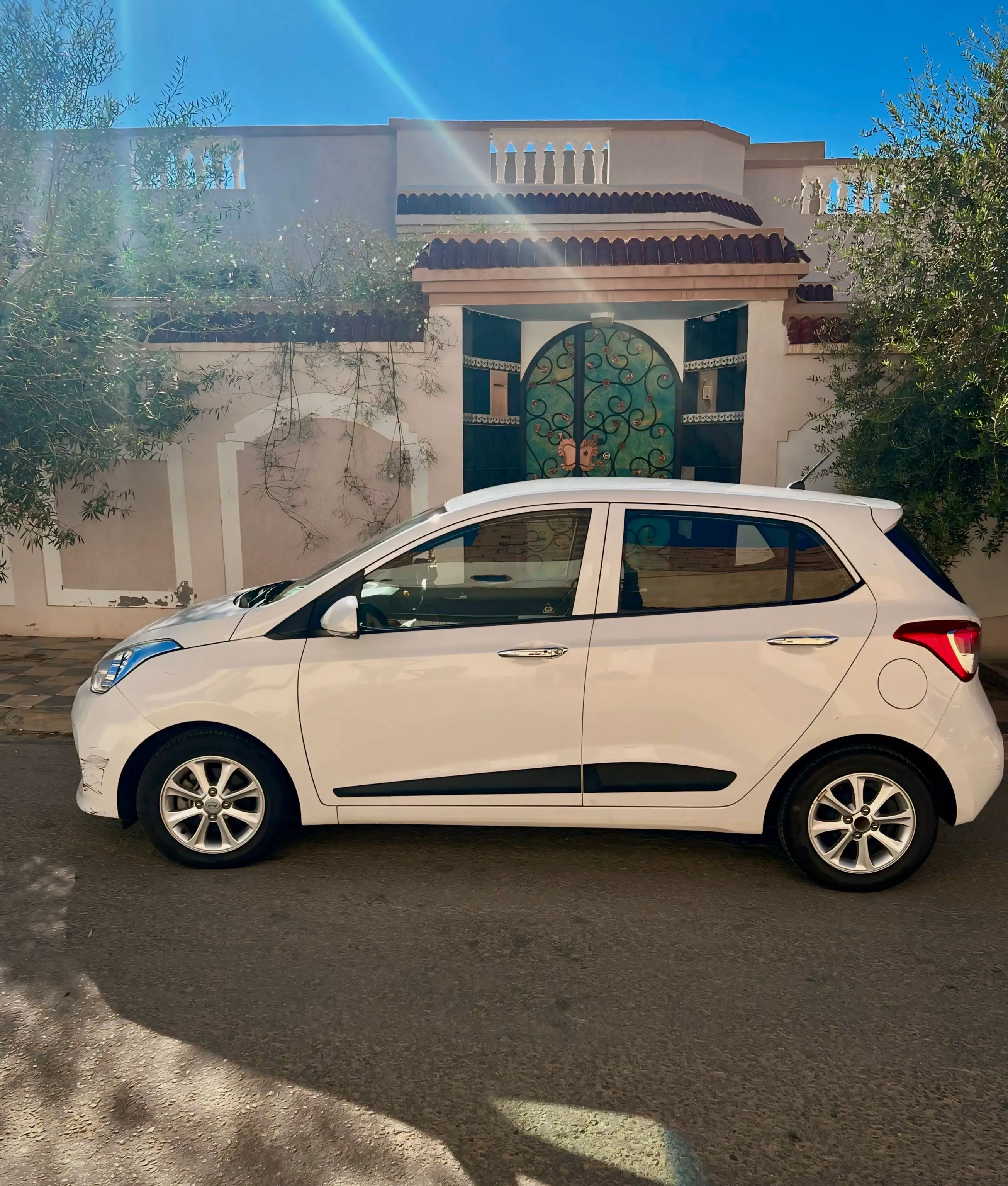  A vendre Hyundai Grand I10 BVA à gabes - Photo 3