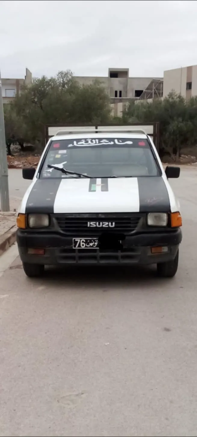  A Vendre Voiture ISUZU TEL 50 870 002 à Tunis - Photo 2