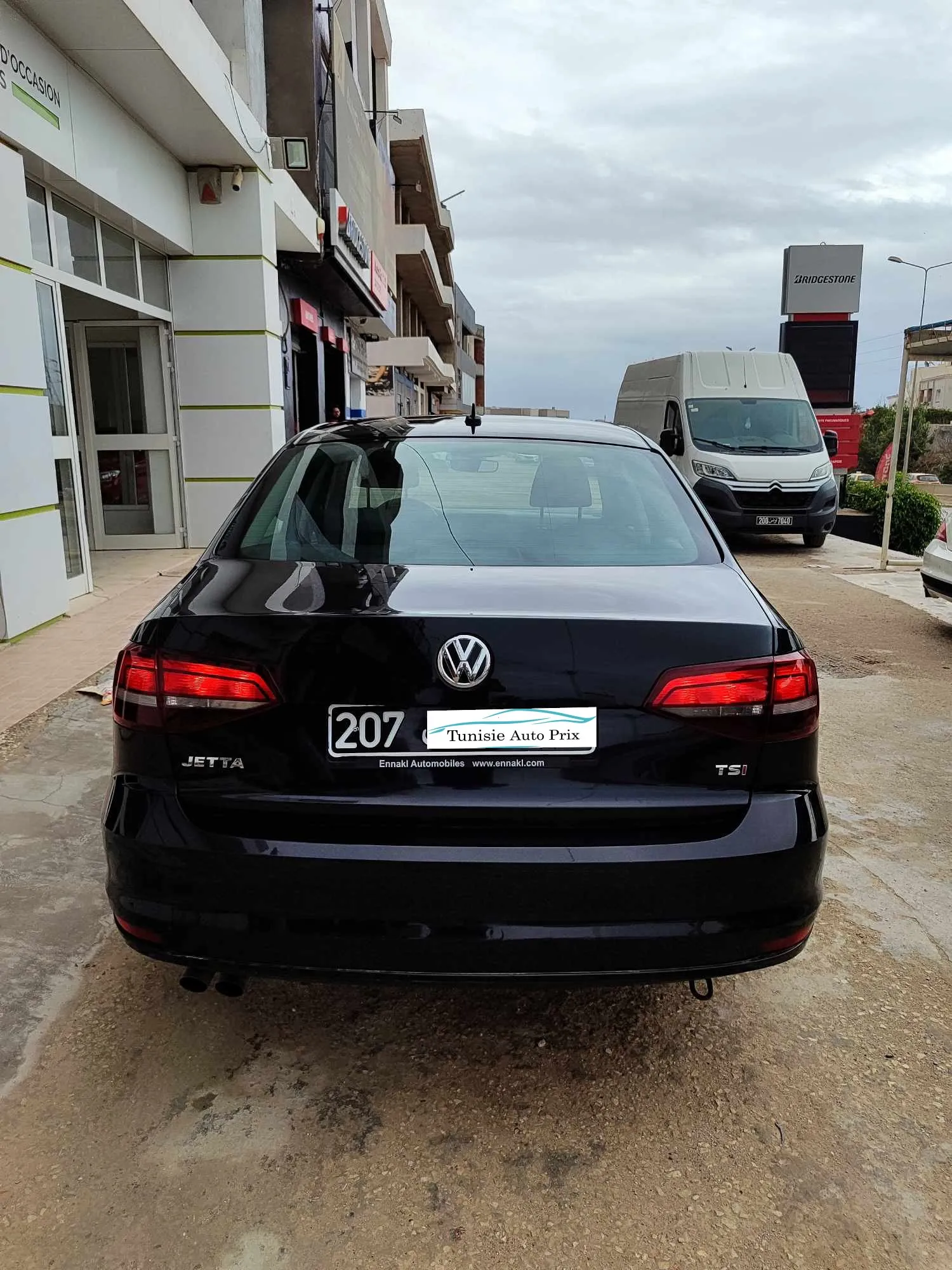  VOLKSWAGEN JETTA HIGHLINE TOUTES OPTIONS BOITE 6 TEL 22801802 à Ariana - Photo 2