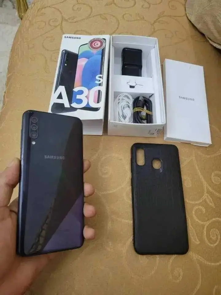  samsung a30s ram 4g stockage 64g à Manouba - Photo 3