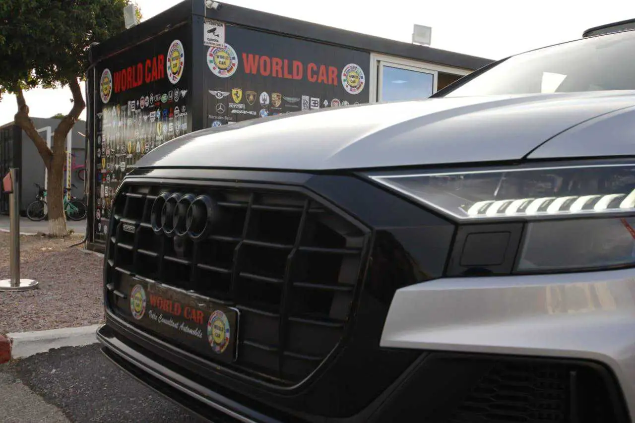  Audi Q8 à Tunis - Photo 2