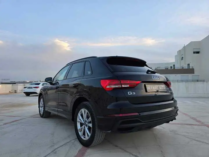  AUDI Q3 TFSI 45 ESSENCE HYBRID ÉLECTRIQUE à Tunis - Photo 3