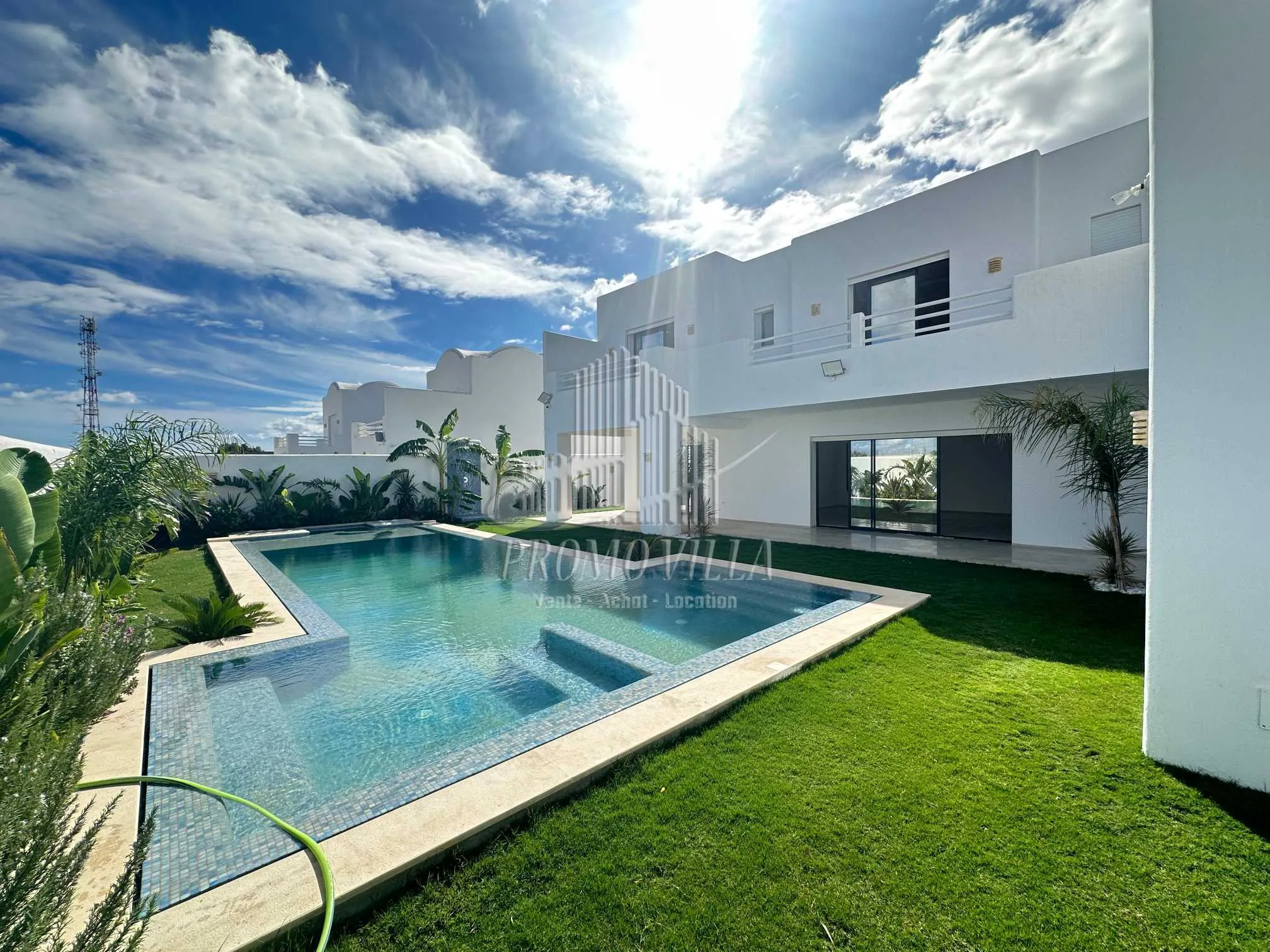  Étage de Villa à Gammarth – Vue Mer Exceptionnelle 