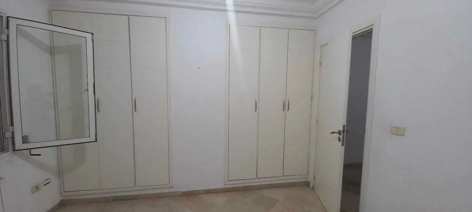  Un superbe appartement à Ariana - Photo 3