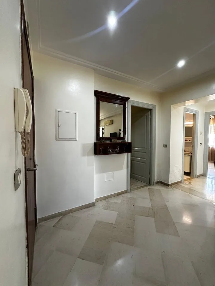 A vendre appartement s2 avec place parking sous sol à Ben Arous - Photo 2