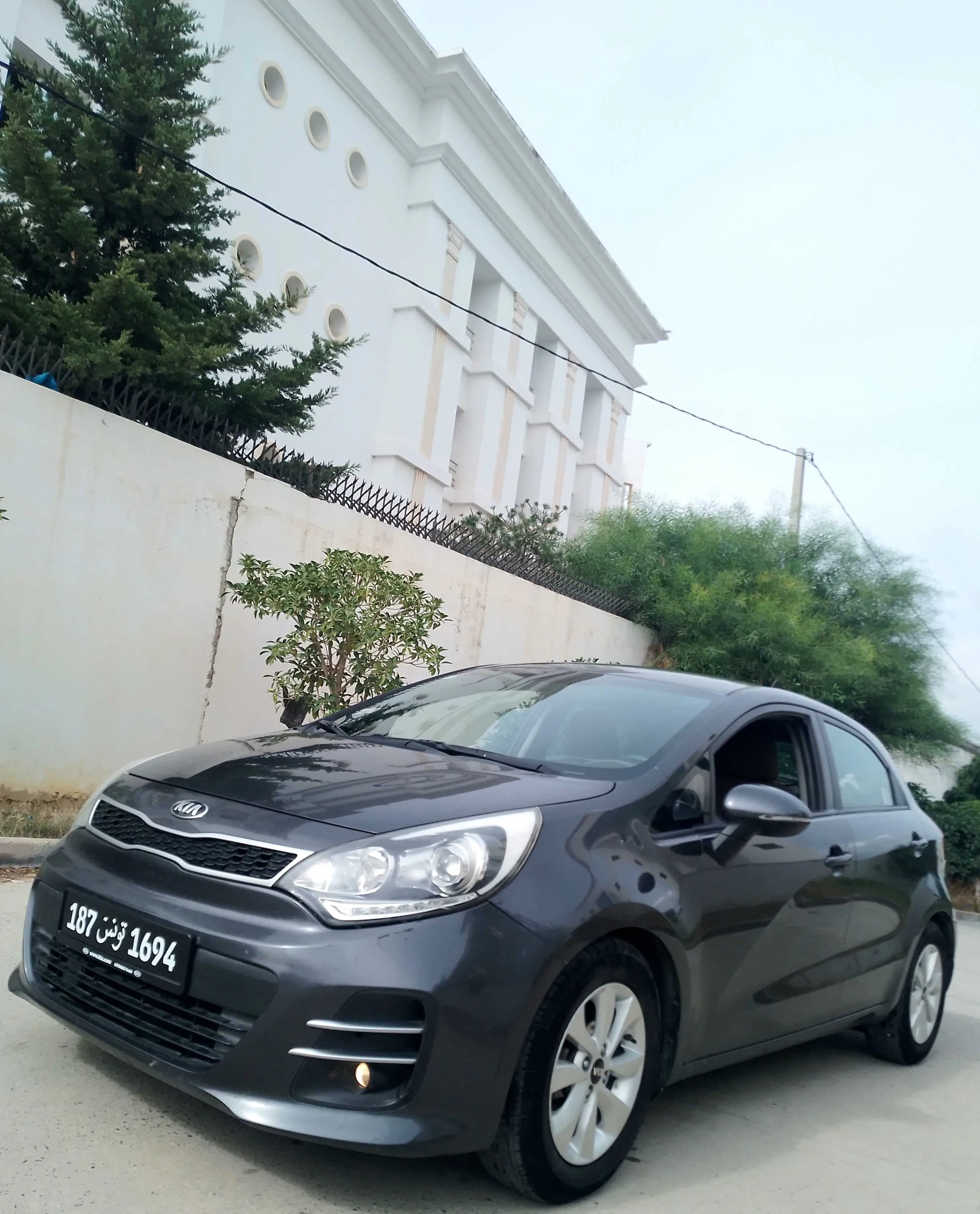  KIA RIO COUPEÉ PREMIERE MAIN TEL 92916189 à Bizerte - Photo 3