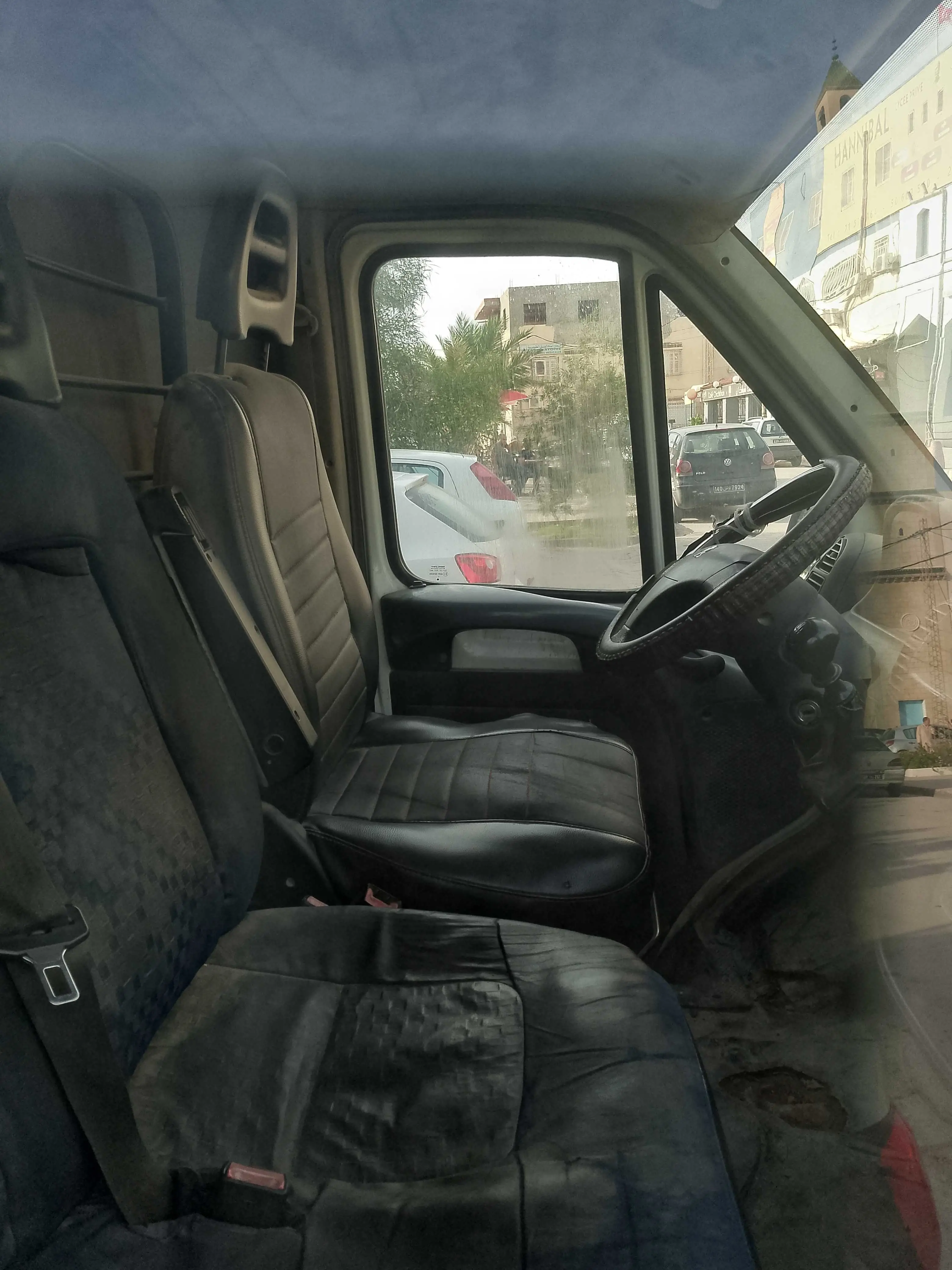  Peugeot boxer à vendre à Manouba - Photo 2