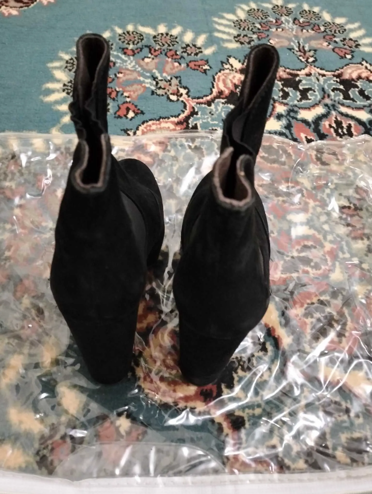  Bottes en daim noir pointure 36 très bon état à Ariana - Photo 3