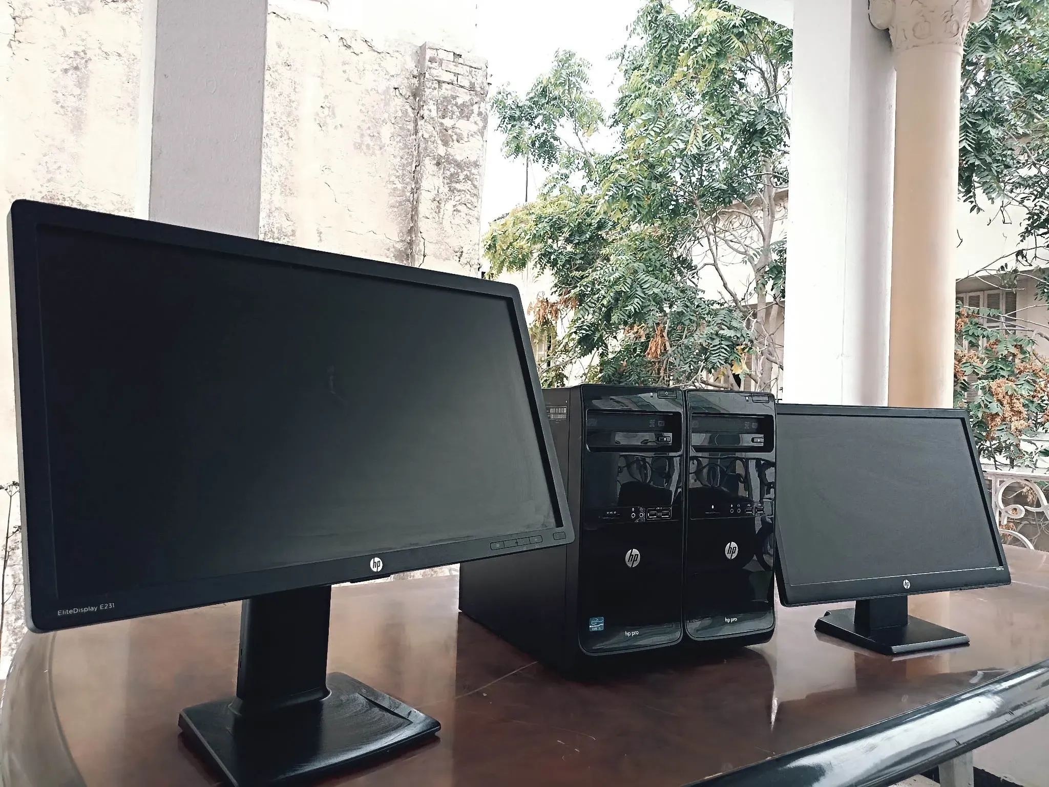  Offre de mois 7 pc complet i3 3eme génération Hp pro + serveur + switcheur +point d’accès à Tunis - Photo 3
