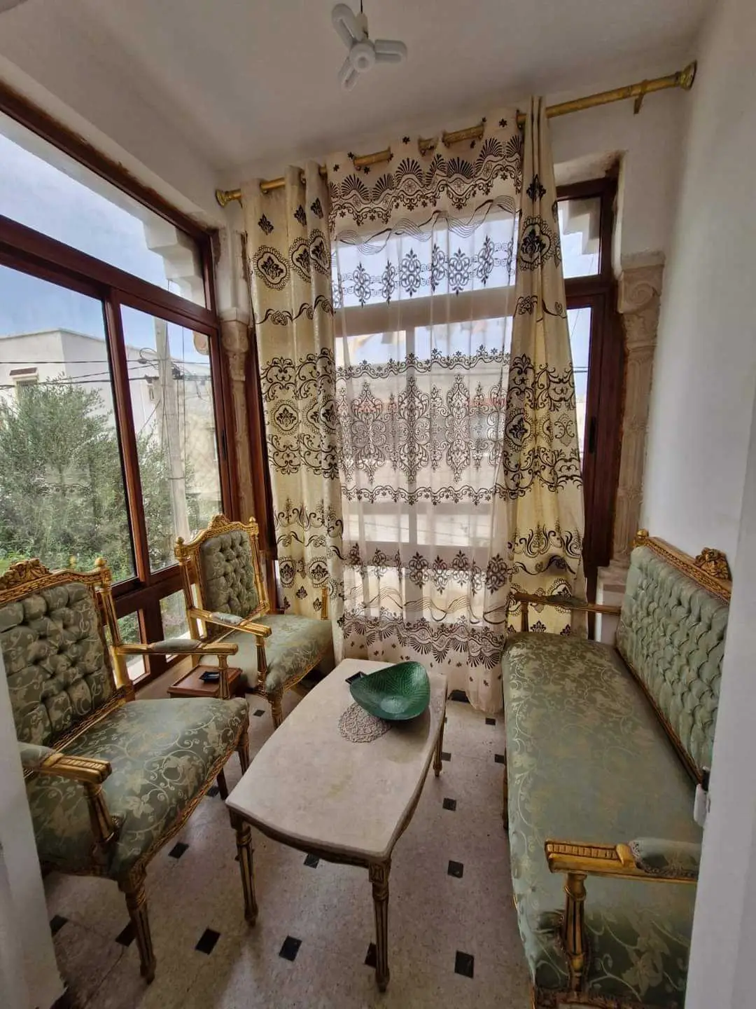  Grand étage de villa S4 vide à Tunis - Photo 3