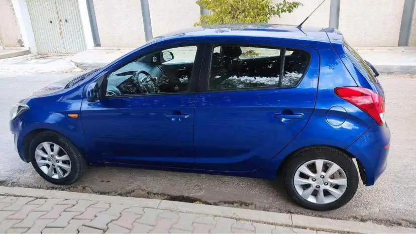  A vendre hyundai i20 à Ariana - Photo 3