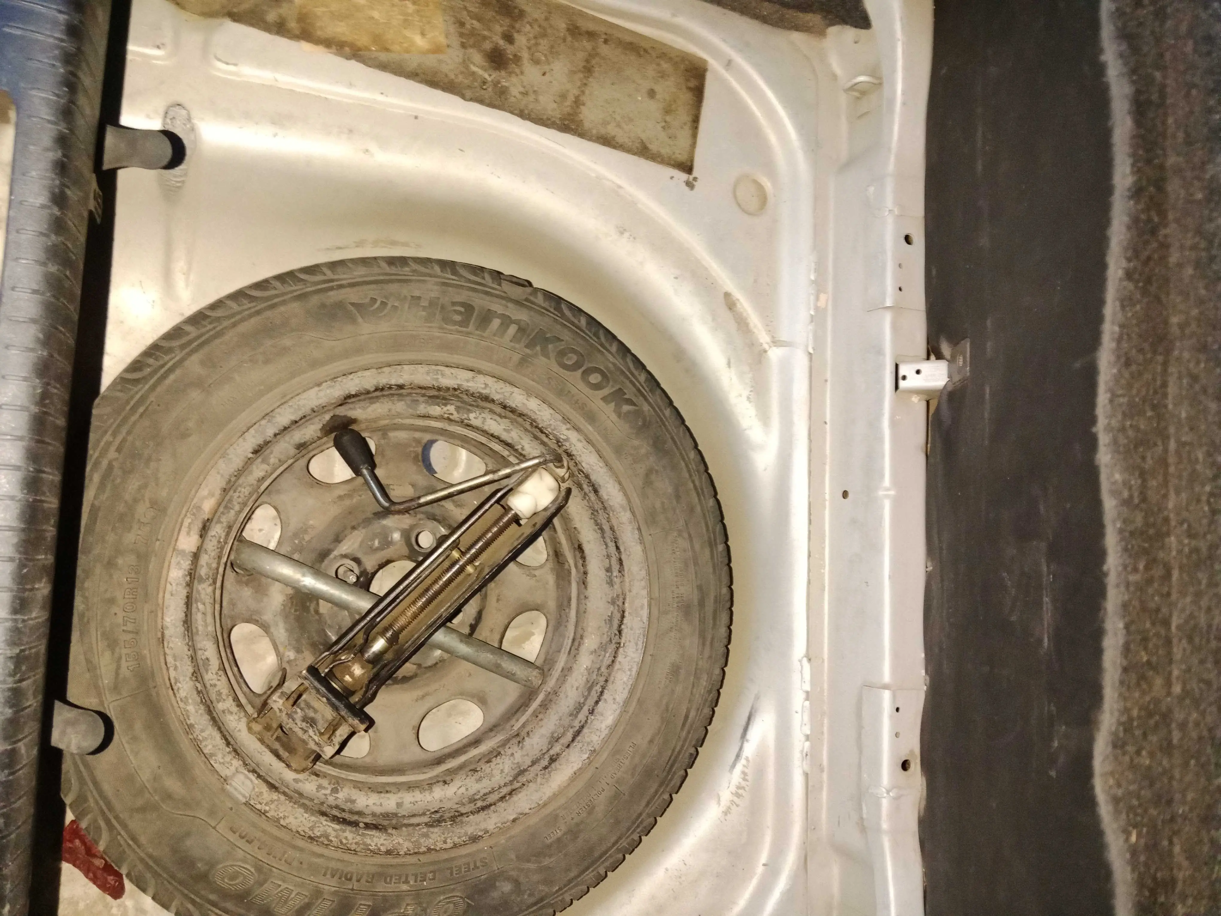 Nissan Micra Essence 2013