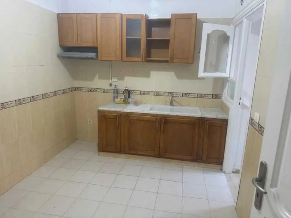  Appartement s2 vide aux wahat à Tunis - Photo 2