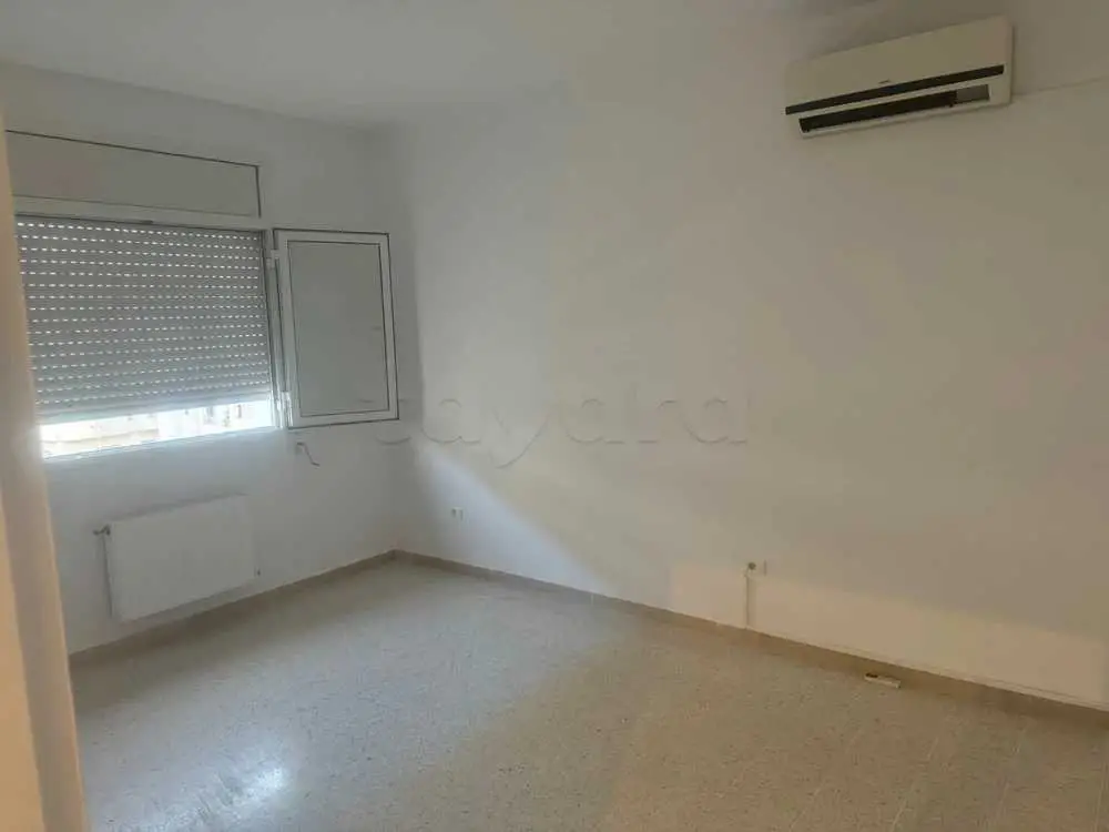  Appartement s2 vide aux wahat à Tunis - Photo 3