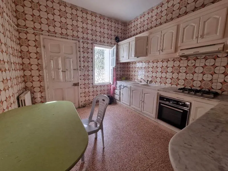  s+2 situé à manar 1 