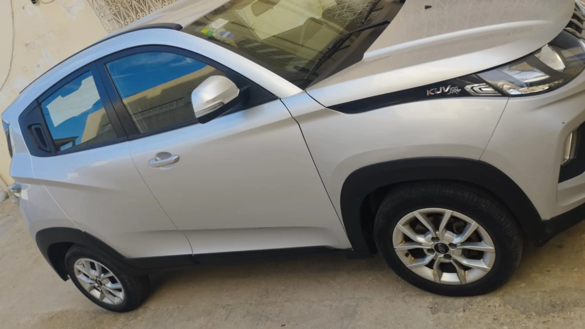  2021 Mahindra kuv 100 k6+ à Tunis - Photo 3