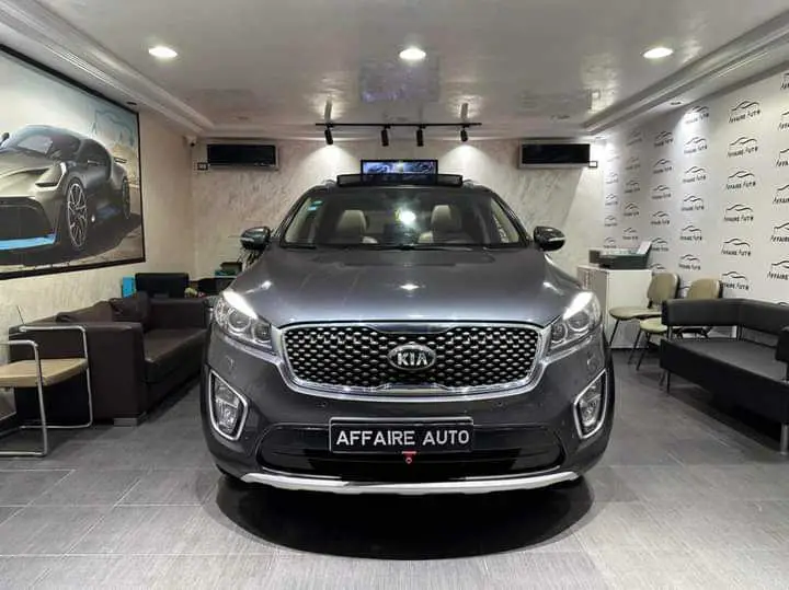  KIA SORENTO 4X4 à Tunis - Photo 2