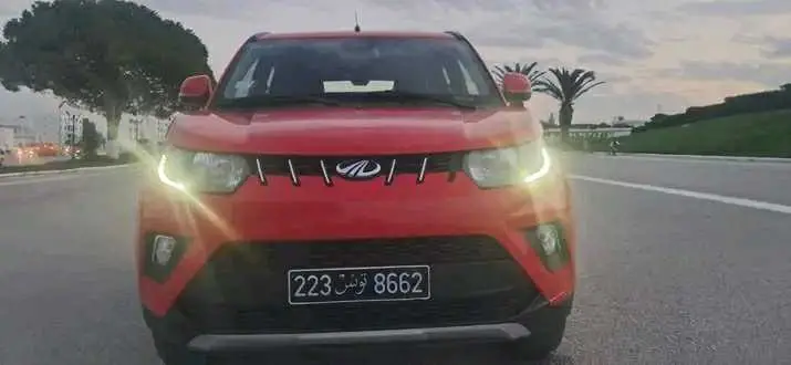  MAHINDRA KUV 100 PREMIÈRE MAIN EN TRÈS BON ÉTAT à Bizerte - Photo 3