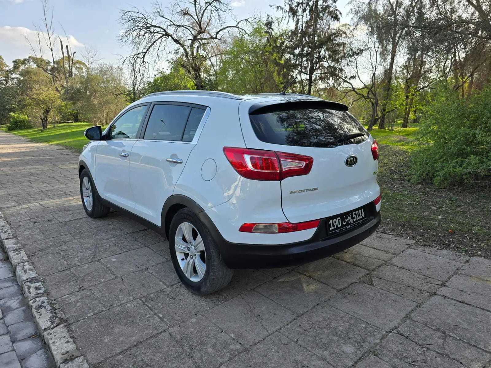  Kia sportage 1.7 Diesel à Manouba - Photo 2