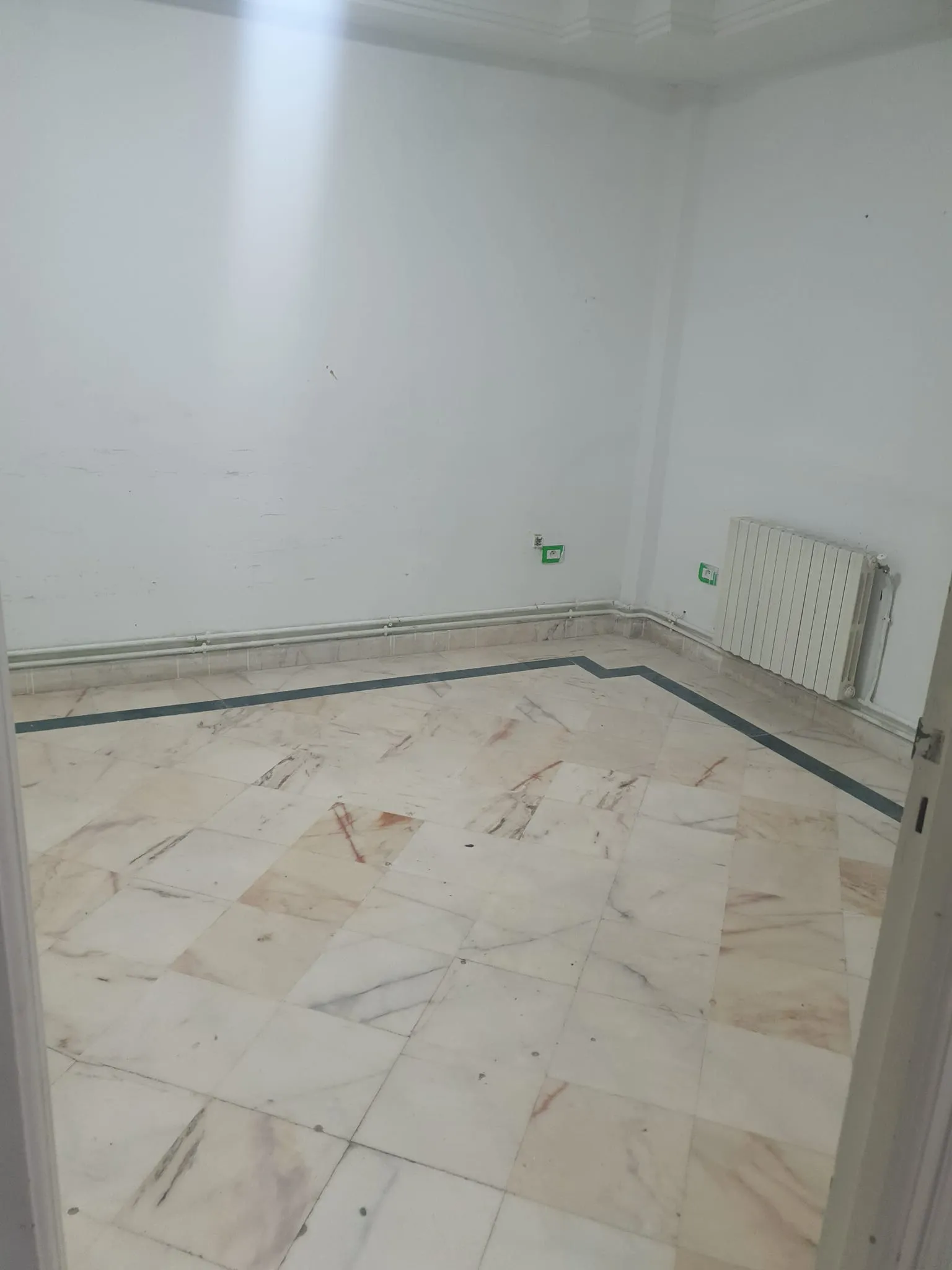  location bureau A+3 manar 2 1100dt à Tunis - Photo 3