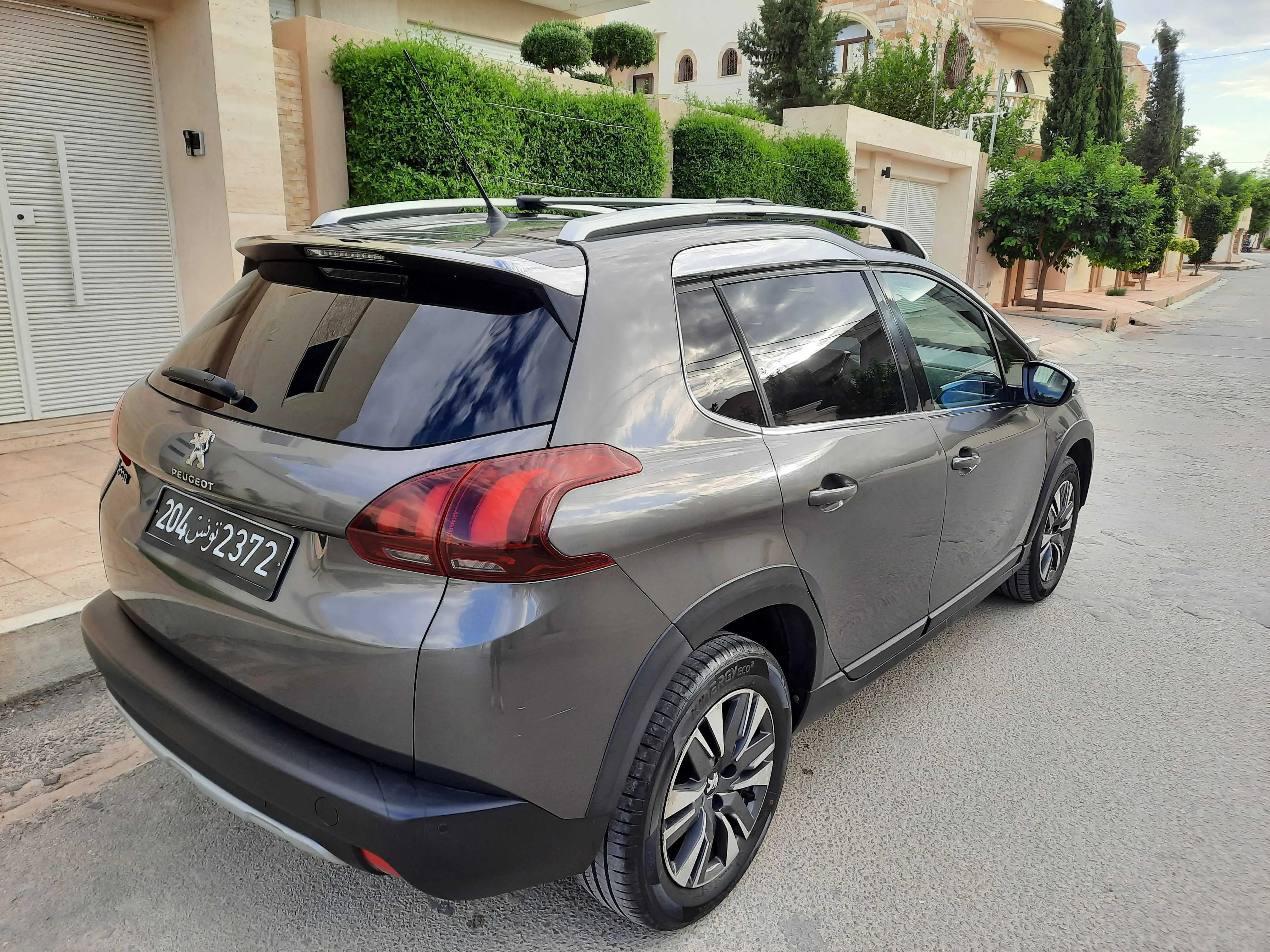  Peugeot 2008 toit panoramique à sousse - Photo 2