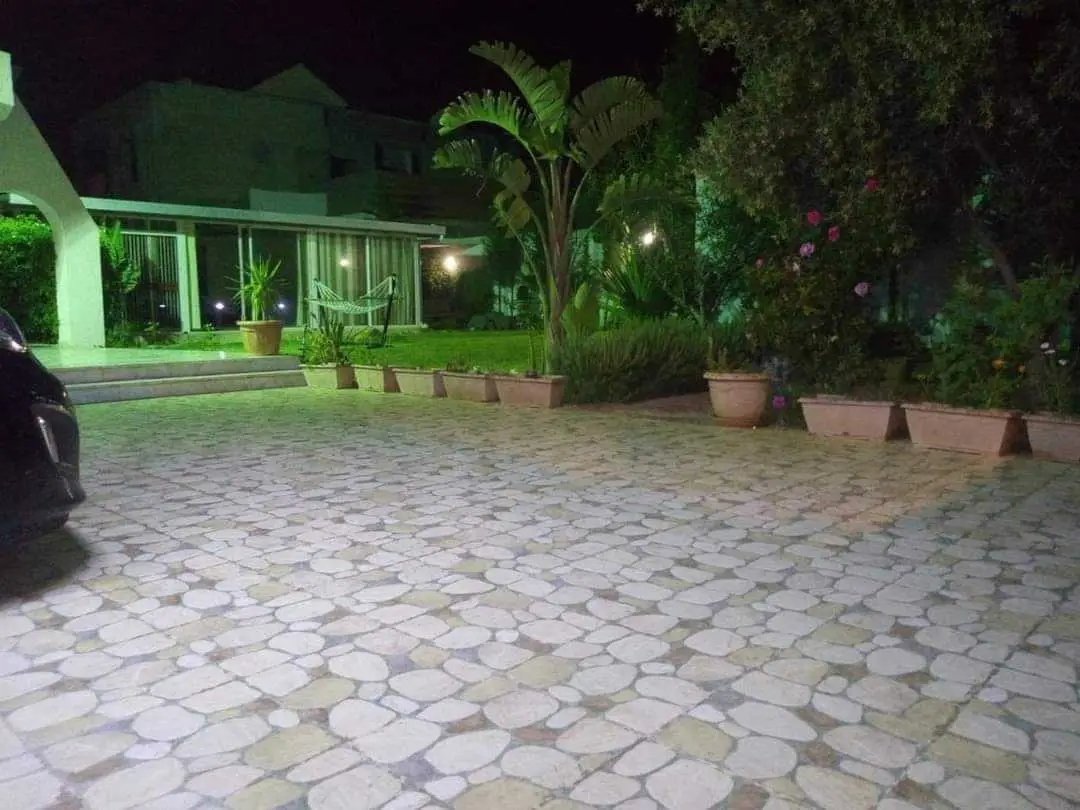  Villa avec piscine couverte à louer à chat mariem à sousse - Photo 3