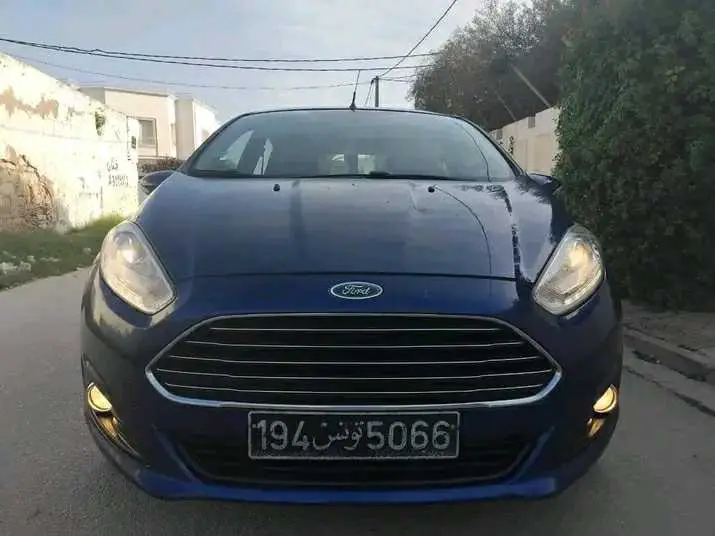  FORD FIESTA TETANIUM PREMIÈRE MAIN EN TRÈS BON ÉTAT à Bizerte - Photo 2