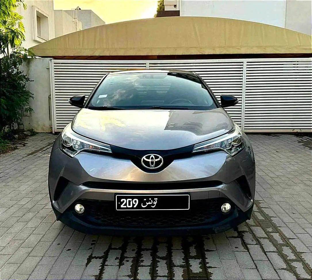  TOYOTA CH-R PRESTIGE à Tunis - Photo 3