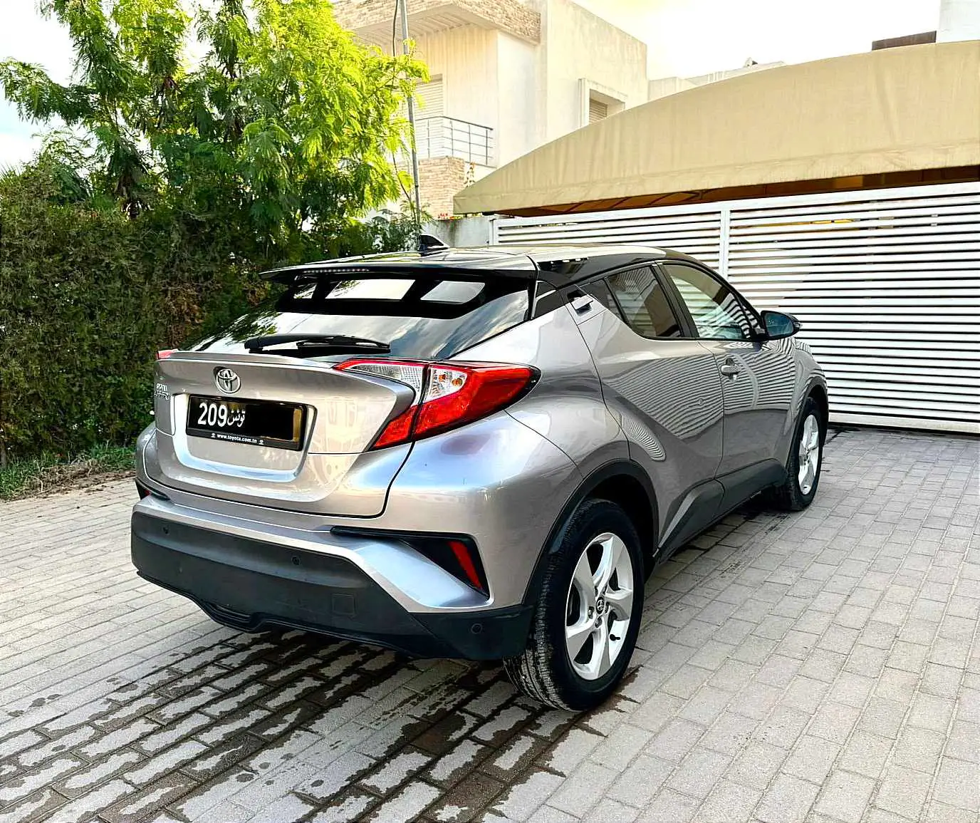  TOYOTA CH-R PRESTIGE à Tunis - Photo 2